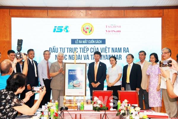 Lần đầu tiên có sách về đầu tư trực tiếp của Việt Nam ra nước ngoài