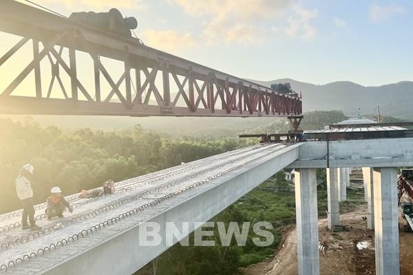 Tăng tốc đưa dự án cao tốc Diễn Châu - Bãi Vọt về đích