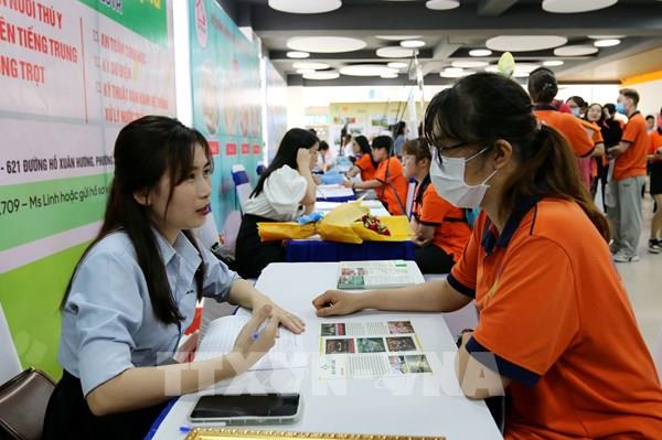 Xu hướng mới của thị trường lao động: *Bài 2: Lợi thế của lao động trẻ