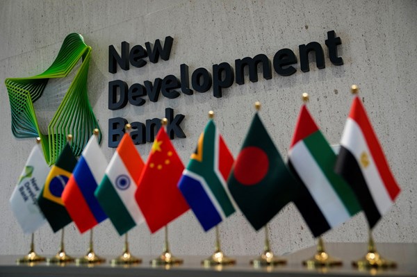 Argentina gặp khó khăn trong tiếp nhận bảo lãnh tín dụng từ BRICS