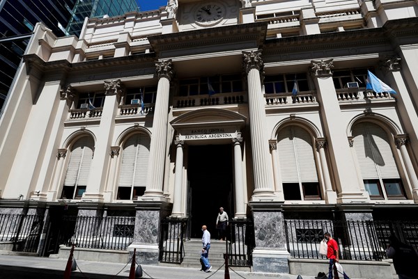 Argentina điều chỉnh chính sách tiền tệ nhằm tích lũy dự trữ ngoại hối