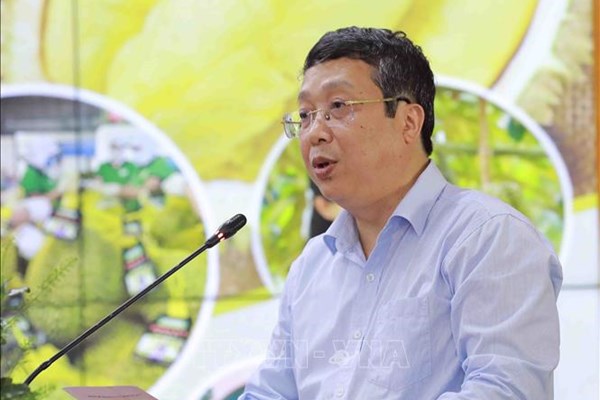 Ông Hoàng Trung giữ chức Thứ trưởng Bộ Nông nghiệp và Phát triển nông thôn​