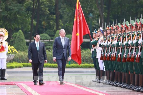 Thủ tướng Phạm Minh Chính chủ trì lễ đón Thủ tướng Australia thăm chính thức Việt Nam