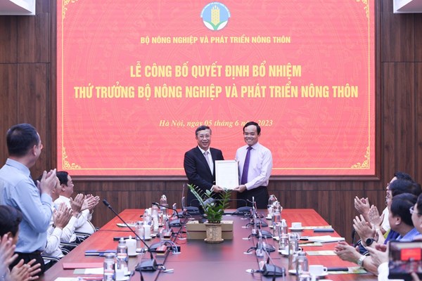 Công bố quyết định bổ nhiệm Thứ trưởng Bộ nông nghiệp và Phát triển nông thôn 