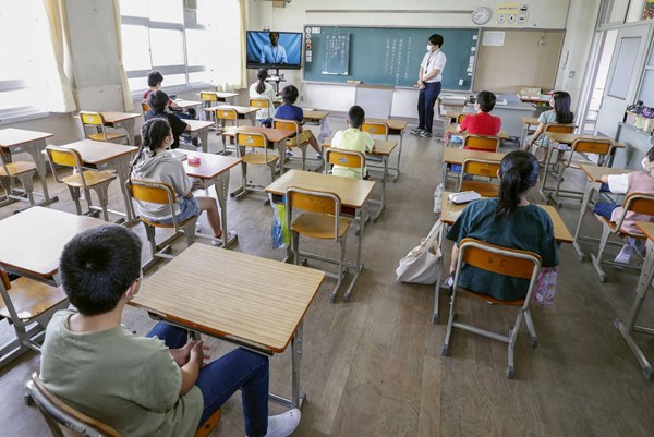 Nhật Bản: 13% học sinh có xu hướng trầm cảm do COVID-19