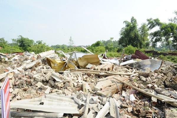 Hà Nội cưỡng chế giải phóng mặt bằng để cải tạo khôi phục sông Tích