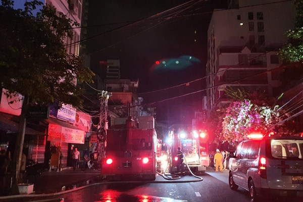 Nha Trang: Cháy nhà trong hẻm khiến 3 người tử vong