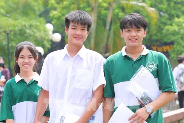 Kỳ thi vào lớp 10 năm tại Hà Nội: Thí sinh phấn khởi, tràn đầy hy vọng vì môn Toán “dễ thở”