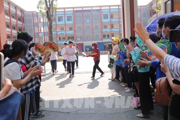 Đề thi môn Tiếng Anh thi lớp 10 năm 2023 của Hà Nội (mã đề 021-024)