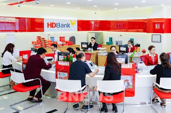 Lãi suất ngân hàng giảm sâu, gửi tiền ở đâu lãi cao nhất?