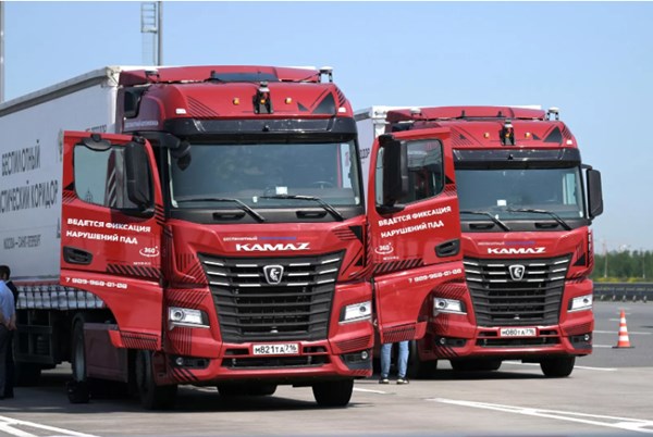 Nga thử nghiệm xe tải thương mại không người lái Kamaz