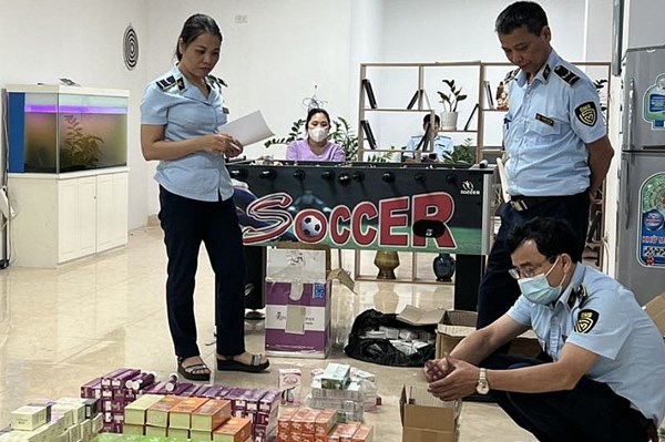 Phát hiện cơ sở kinh doanh sản phẩm làm đẹp có dấu hiệu hàng giả
