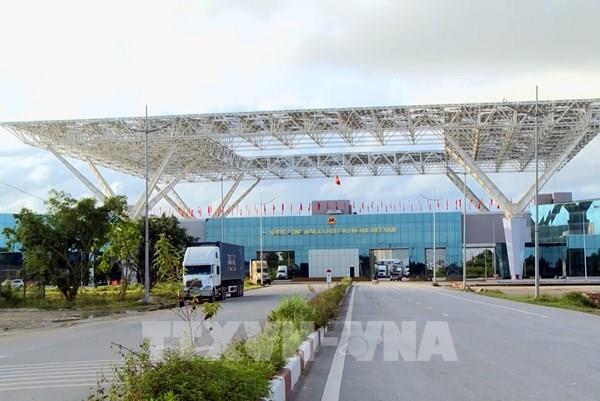 Xuất nhập khẩu hàng hóa qua Móng Cái tăng cao