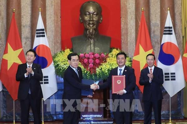 Việt Nam - Hàn Quốc trao đổi 17 văn kiện hợp tác trên các lĩnh vực