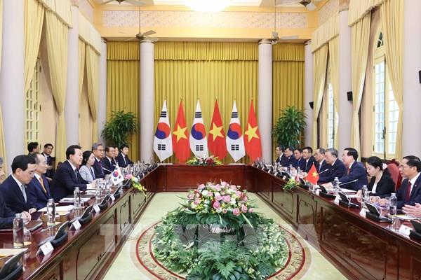 Chủ tịch nước Võ Văn Thưởng hội đàm với Tổng thống Hàn Quốc Yoon Suk Yeol