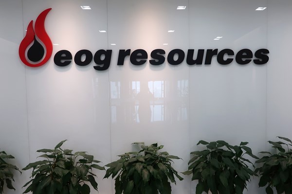 Các công ty năng lượng Mỹ cắt giảm hoạt động