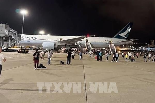 11 hành khách trên chuyến bay của Cathay Pacific bị thương tại sân bay quốc tế Hong Kong (Trung Quốc)