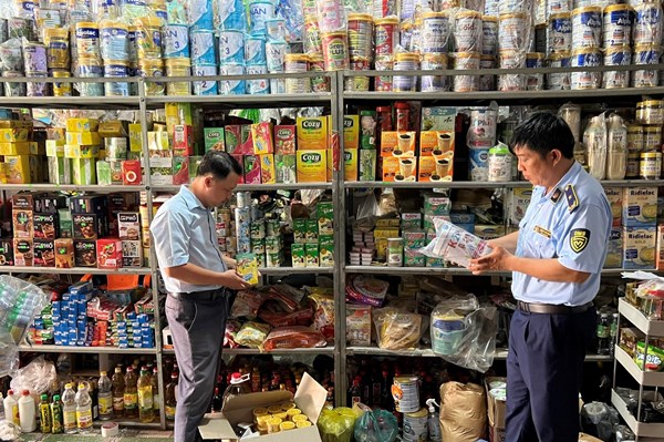  Phát hiện nhiều trường hợp vi phạm trong kinh doanh thực phẩm tại Tiền Giang