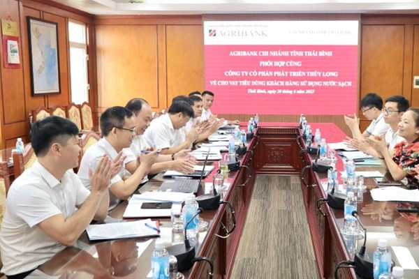 Tổ vay vốn nhà máy nước - cách tiếp cận khách hàng mới của Agribank