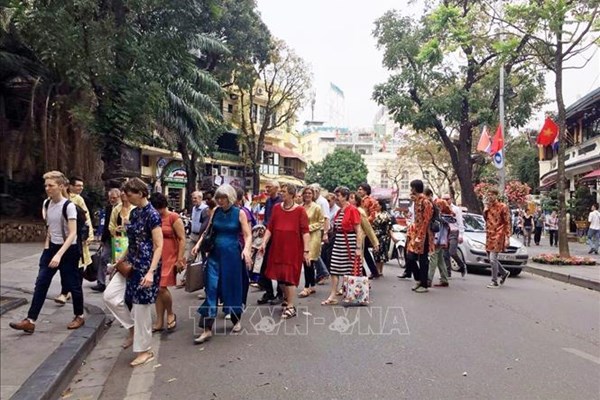 Khách quốc tế đến Hà Nội tăng 7 lần so với cùng kỳ năm trước