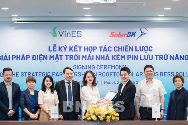 VinES và SolarBK hợp tác phát triển điện mặt trời kèm pin lưu trữ năng lượng