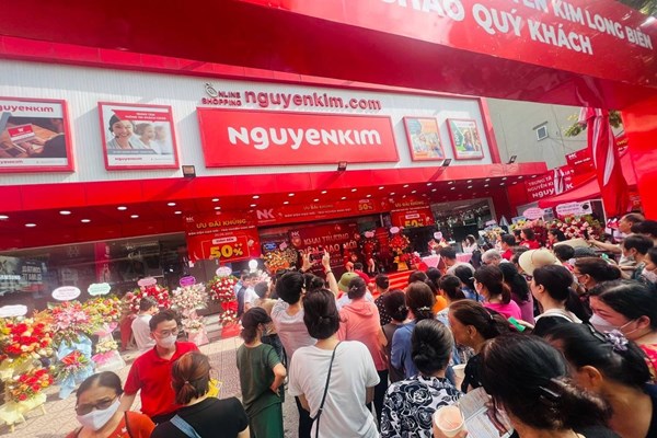 Khuyến mại sốc dịp khai trương Trung tâm mua sắm Nguyễn Kim Long Biên