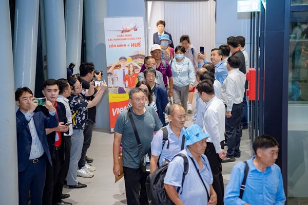 Chuyến bay quốc tế đầu tiên đến Nhà ga T2 - Cảng Hàng không quốc tế Phú Bài