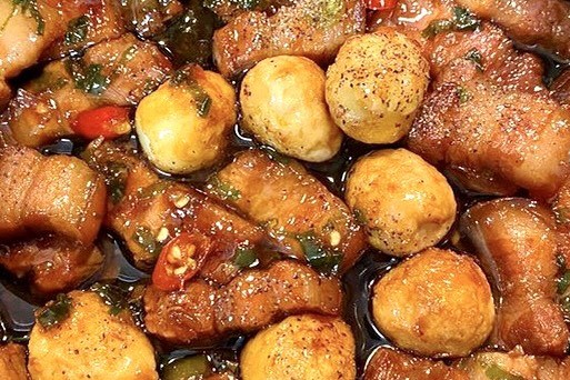 Cách làm các món ăn ngon và nhanh: Trứng thịt kho tàu 