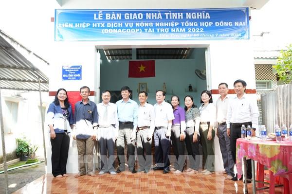 Bến Tre bàn giao nhà tình nghĩa cho hộ nghèo, gia đình chính sách