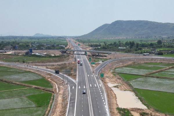 Triển khai Nghị quyết của Quốc hội về chủ trương đầu tư dự án giao thông kết nối ba tỉnh