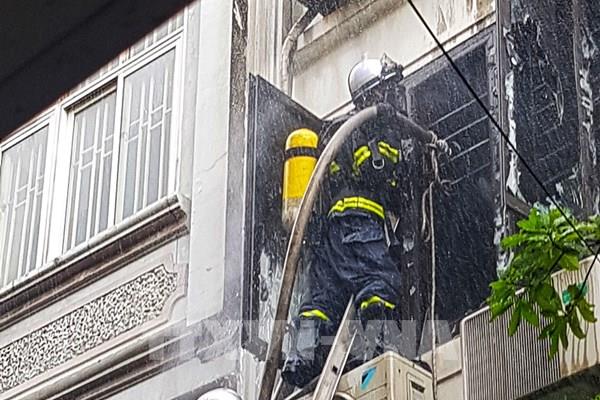 Mở lối thoát hiểm thứ 2 – mở đường sống trong vụ cháy nhà ống