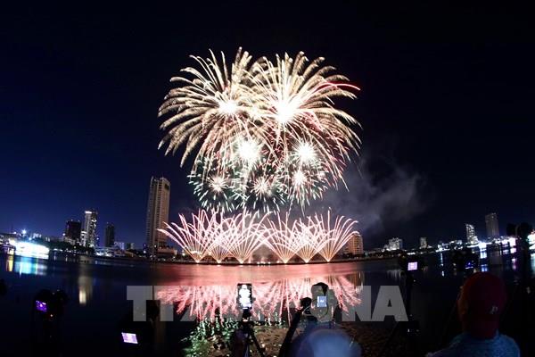 Không đánh rơi thương hiệu “thành phố pháo hoa”