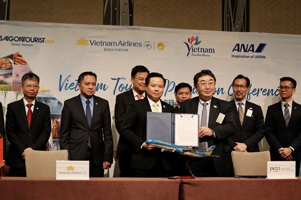 Vietnam Airlines cùng Saigontourist Group quảng bá điểm đến Việt Nam tại Nhật Bản