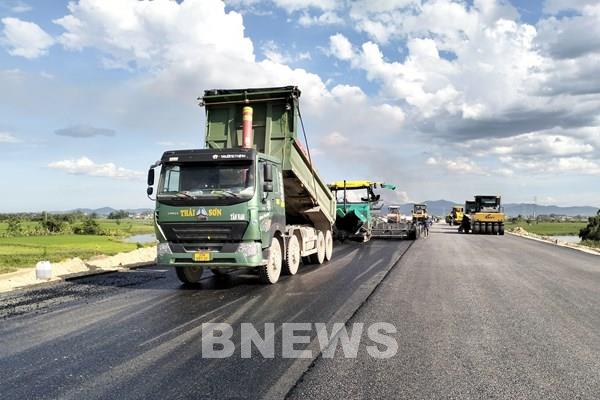 Yêu cầu hoàn thành cao tốc Nghi Sơn-Diễn Châu đúng tiến độ