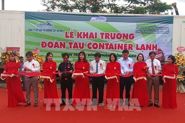 Khai trương đoàn tàu chở container lạnh từ ga Sóng Thần đi Trung Quốc