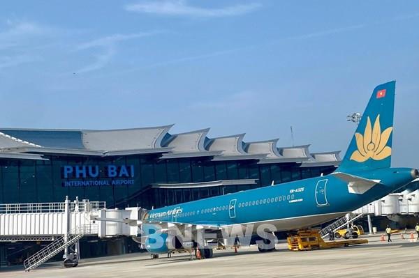 Gần 1,8 triệu khách qua cảng hàng không cao điểm dịp lễ 30/4 -1/5