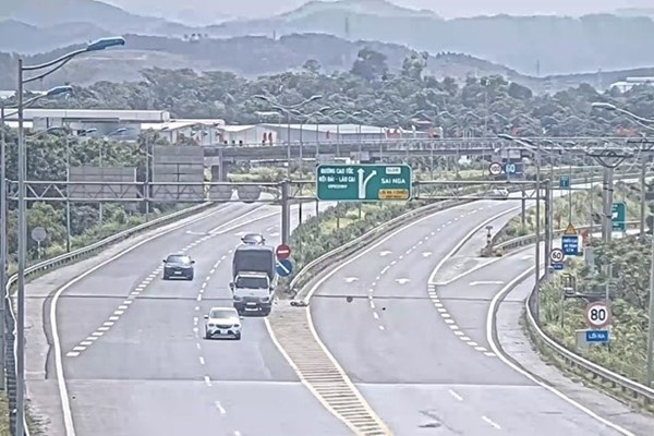 Truy tìm lái xe tải gây tai nạn chết người rồi bỏ chạy