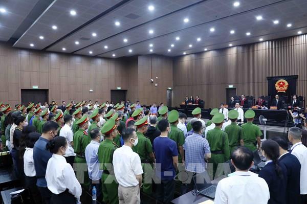 Vụ “Chuyến bay giải cứu”: Nhiều bị cáo không đòi hỏi nhưng cũng không tránh được cám dỗ