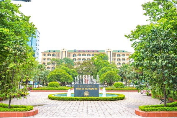 Điểm chuẩn 4 phương thức xét tuyển sớm của Trường Đại học Thương mại năm 2023