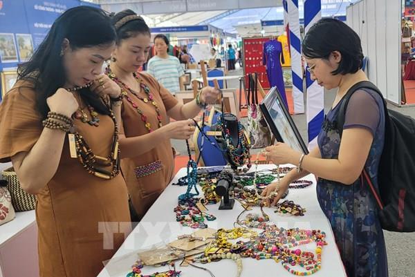 Liên kết hợp tác sản xuất, tiêu dùng trong ngành dệt may, thời trang