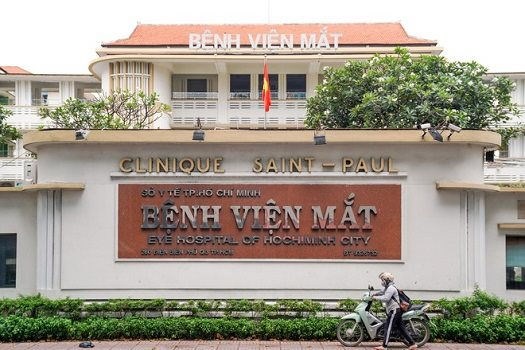 Yêu cầu Bệnh viện Mắt TP.HCM phẫu thuật thay thủy tinh thể cả ngày thứ Bảy, Chủ nhật