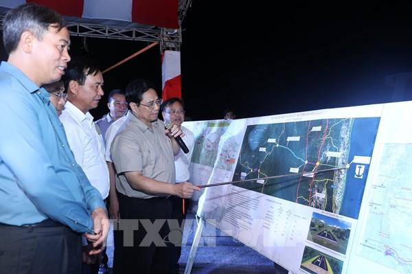 Thủ tướng Phạm Minh Chính kiểm tra, khảo sát một số công trình, dự án trọng điểm tại Quảng Trị