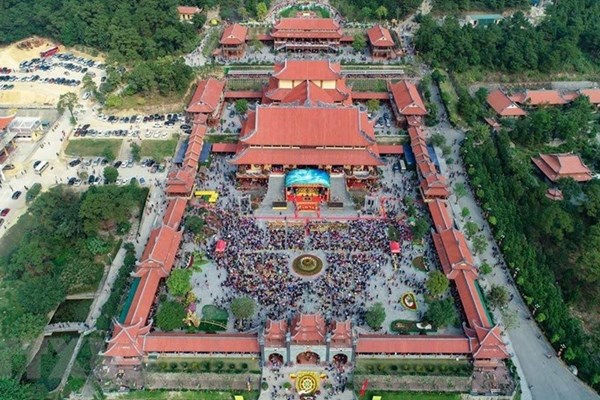 Xử lý nghiêm các hành vi lợi dụng di tích, lễ hội, tín ngưỡng để trục lợi