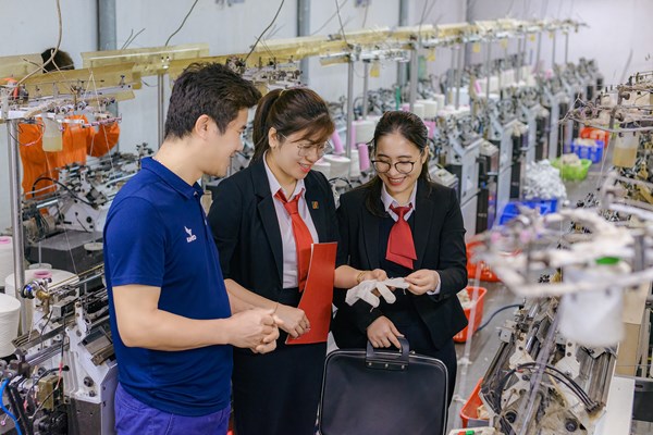 Agribank đẩy mạnh tín dụng hỗ trợ doanh nghiệp phát triển