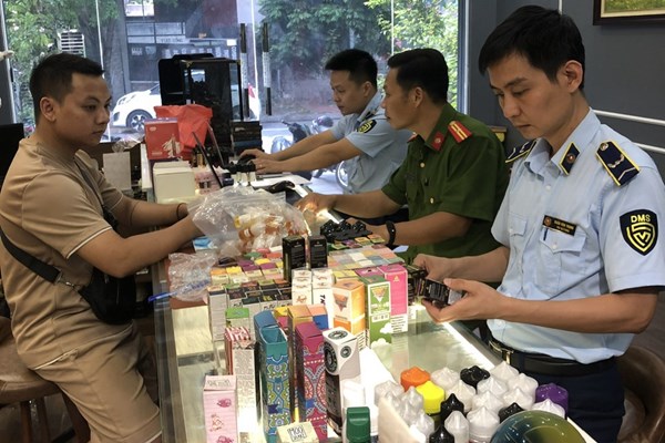 Bắc Ninh xử phạt 3 cơ sở kinh doanh thuốc lá điện tử nhập lậu