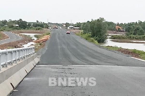 Vì sao phải tiếp tục gia hạn hoàn thành dự án tuyến tránh Quốc lộ 1, đoạn qua Cà Mau?