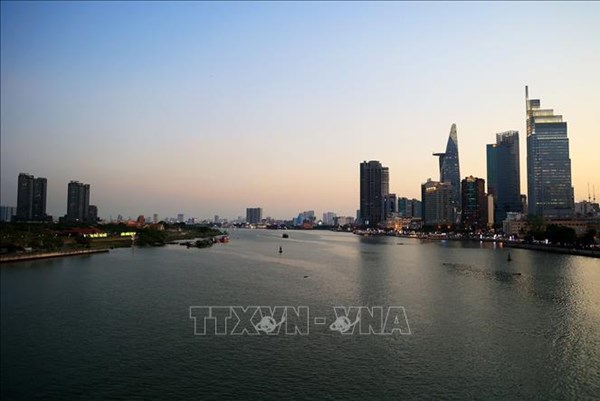 Bờ sông Sài Gòn tại Tp. Hồ Chí Minh bị sạt lở