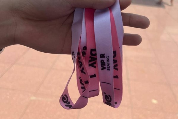 Thời gian, địa điểm đổi vòng tay concert BlackPink Hà Nội