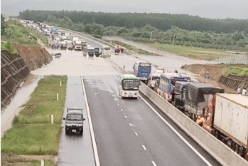 Bộ Giao thông Vận tải chỉ đạo “nóng” xử lý sự cố ngập nước tại cao tốc Phan Thiết - Dầu Giây