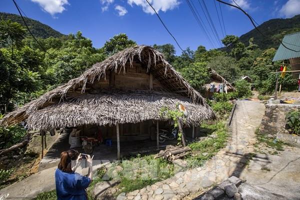 Vẻ đẹp bình dị của bản Sưng (Hòa Bình)